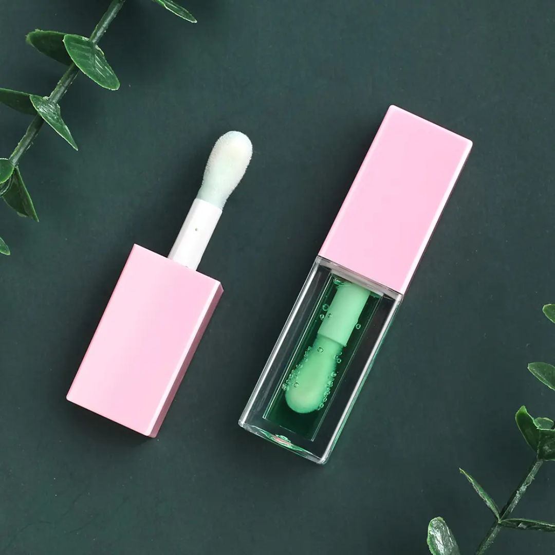 Glory Pom Pom - Brillant à lèvres avec porte-clés. 5.9 ml